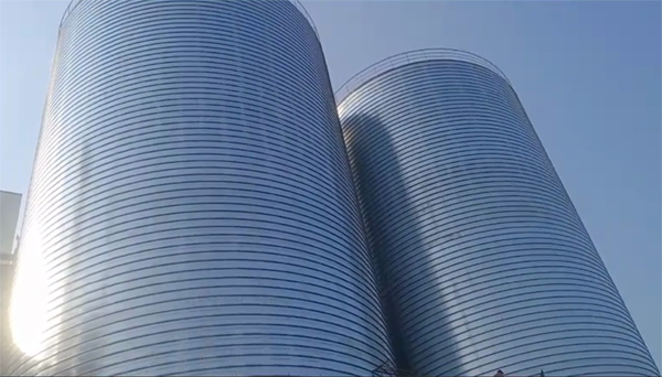 黔东南2座混凝土高架卷板仓